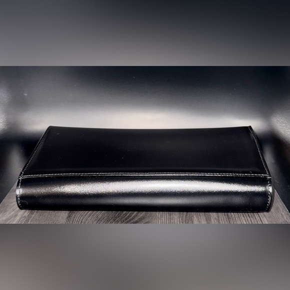 VALENTINO
Lena Lavoro Leather Shoulder Bag - Picture 3 of 9